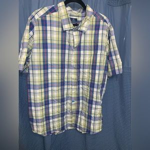 Men’s collared shirt